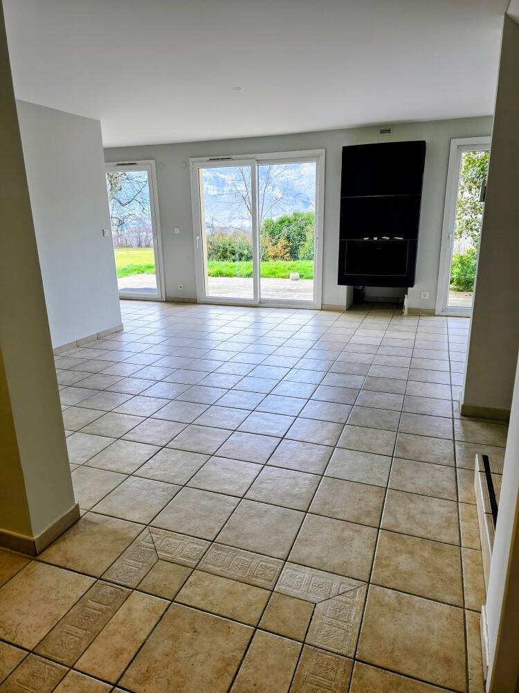 Maison à louer, 167m², Champagnier