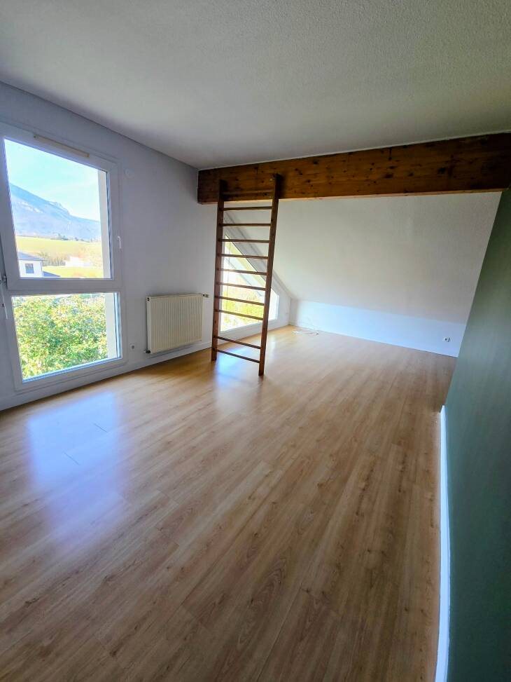 Maison à louer, 167m², Champagnier