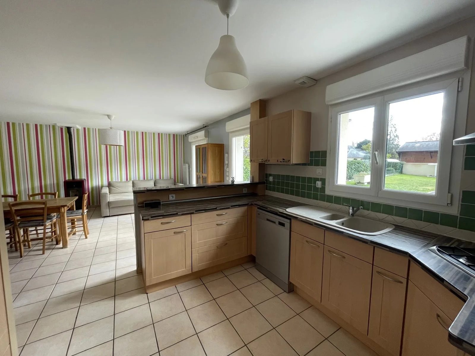 Maison à louer, 115m², Savigné-sur-Lathan