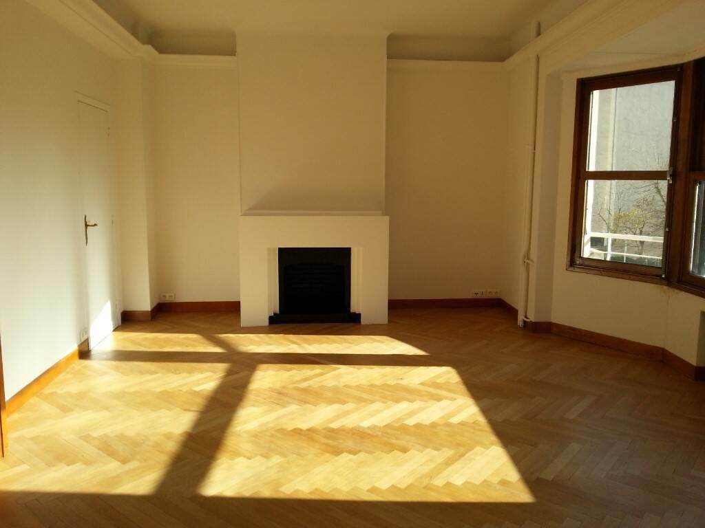 Appartement à louer, 120m², Marseille 8ème