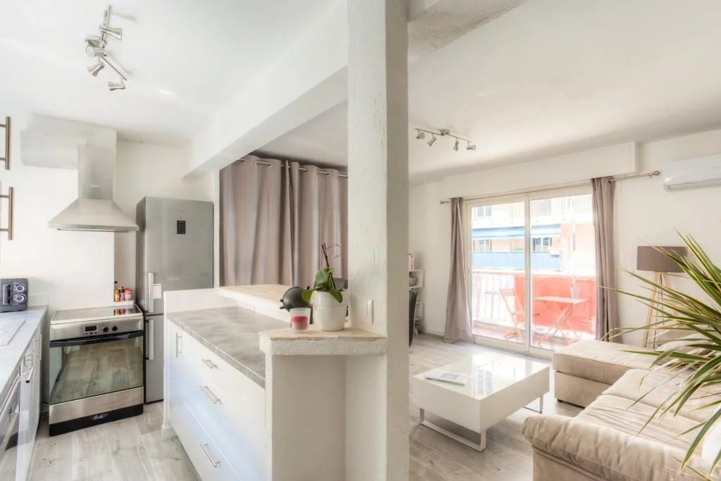 Appartement à louer, 33m², Vallauris