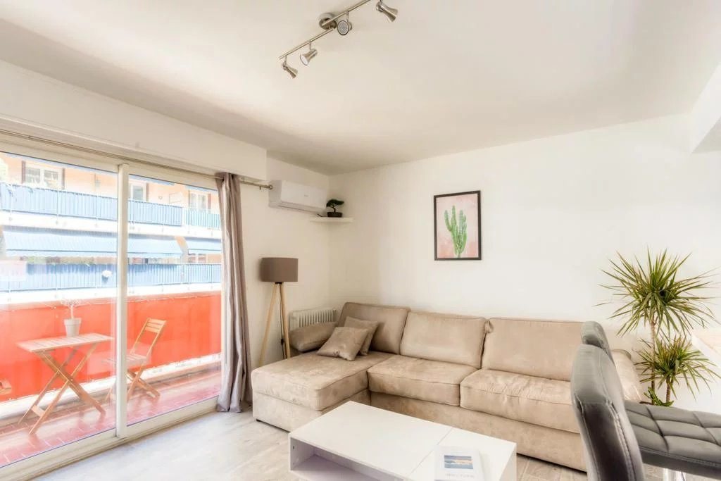 Appartement à louer, 33m², Vallauris
