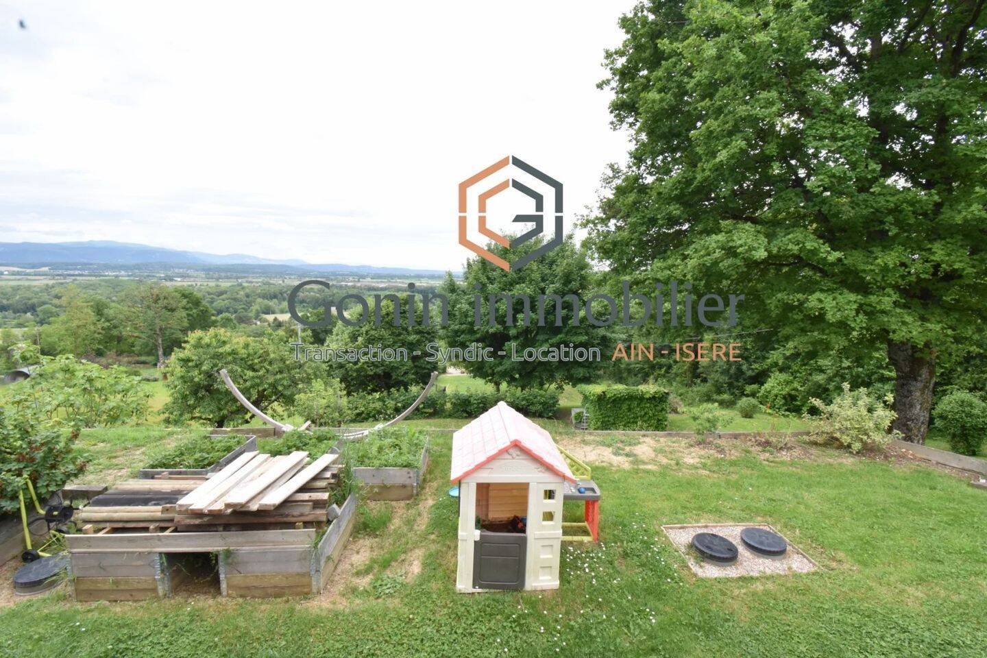 Maison à louer, 160m², Villieu-Loyes-Mollon