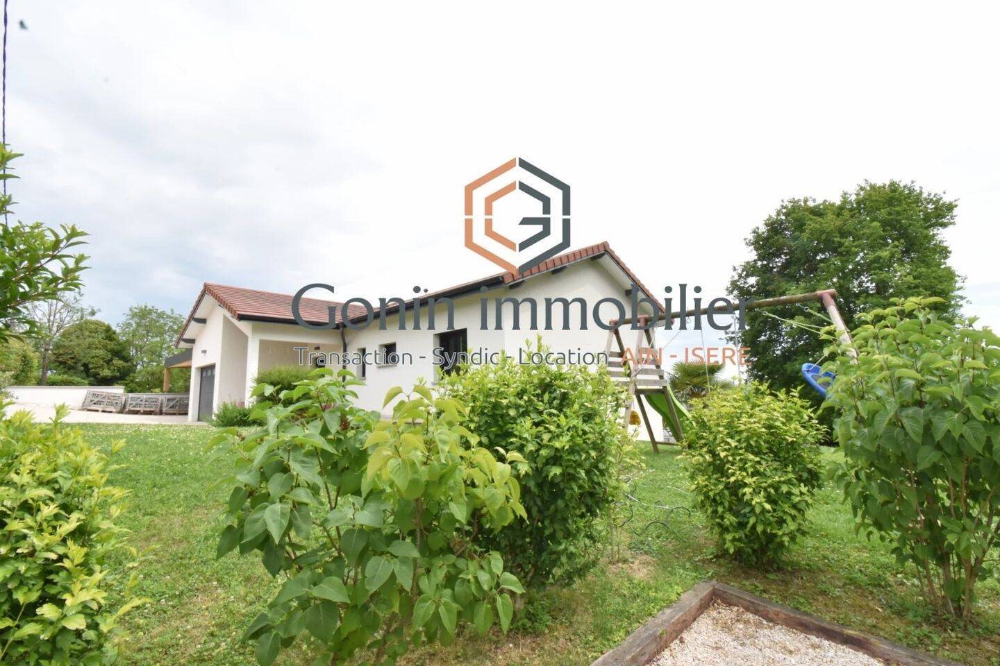 Maison à louer, 160m², Villieu-Loyes-Mollon