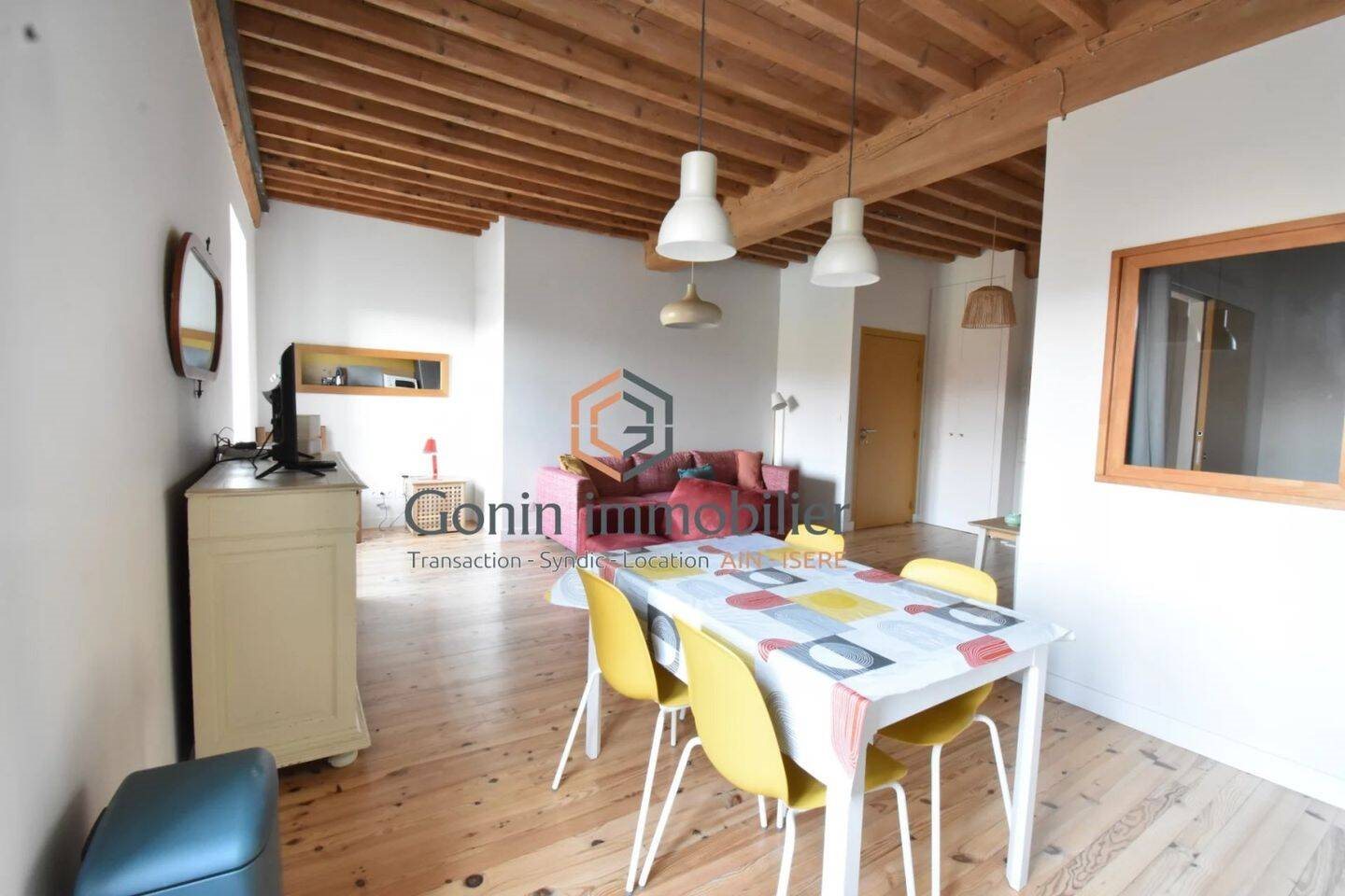 Appartement à louer, 82m², Sault-Brénaz