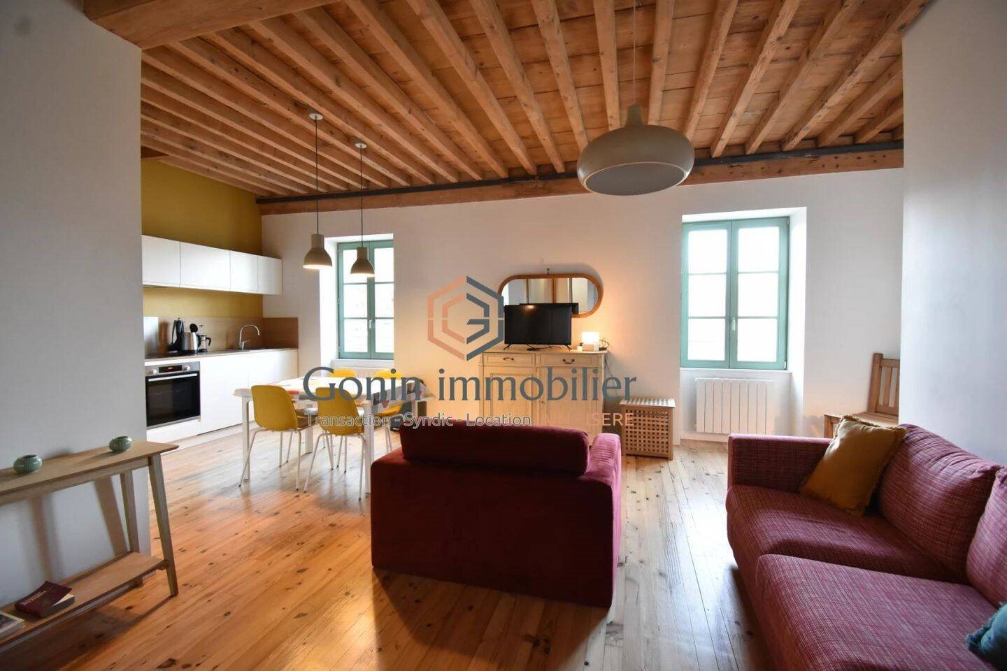 Appartement à louer, 82m², Sault-Brénaz