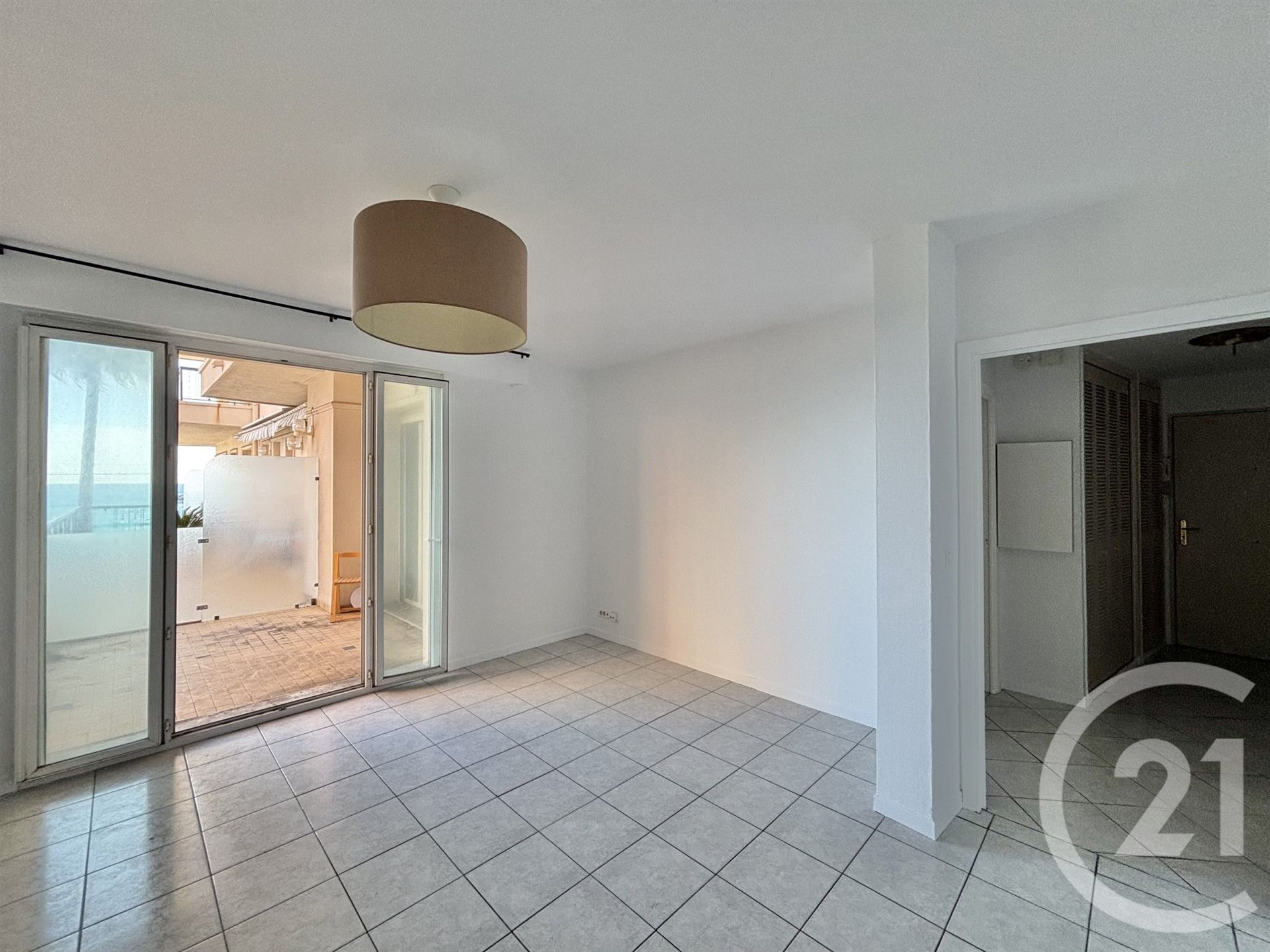 Appartement à louer, 60m², Menton