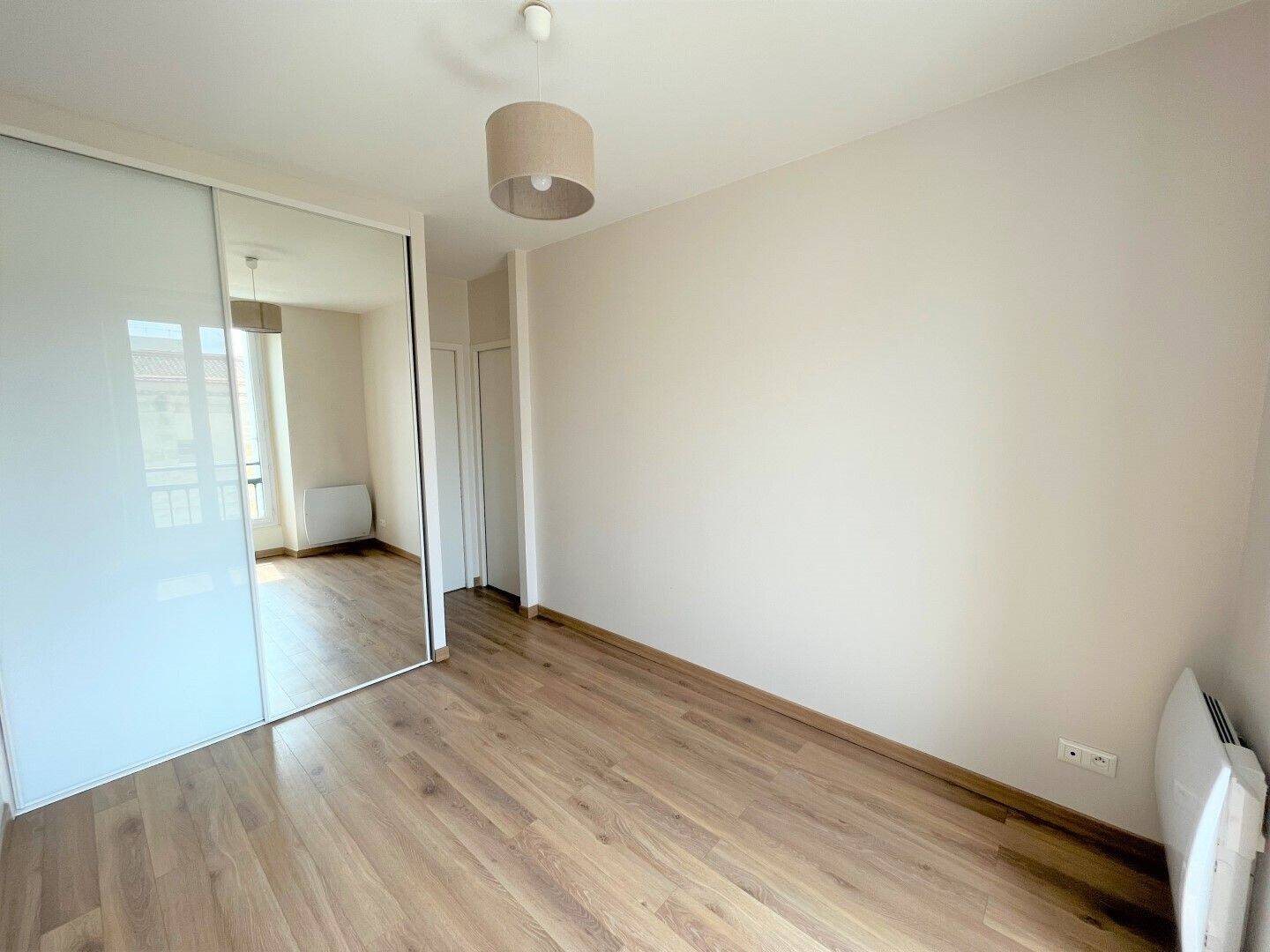 Appartement à louer, 44m², Bordeaux