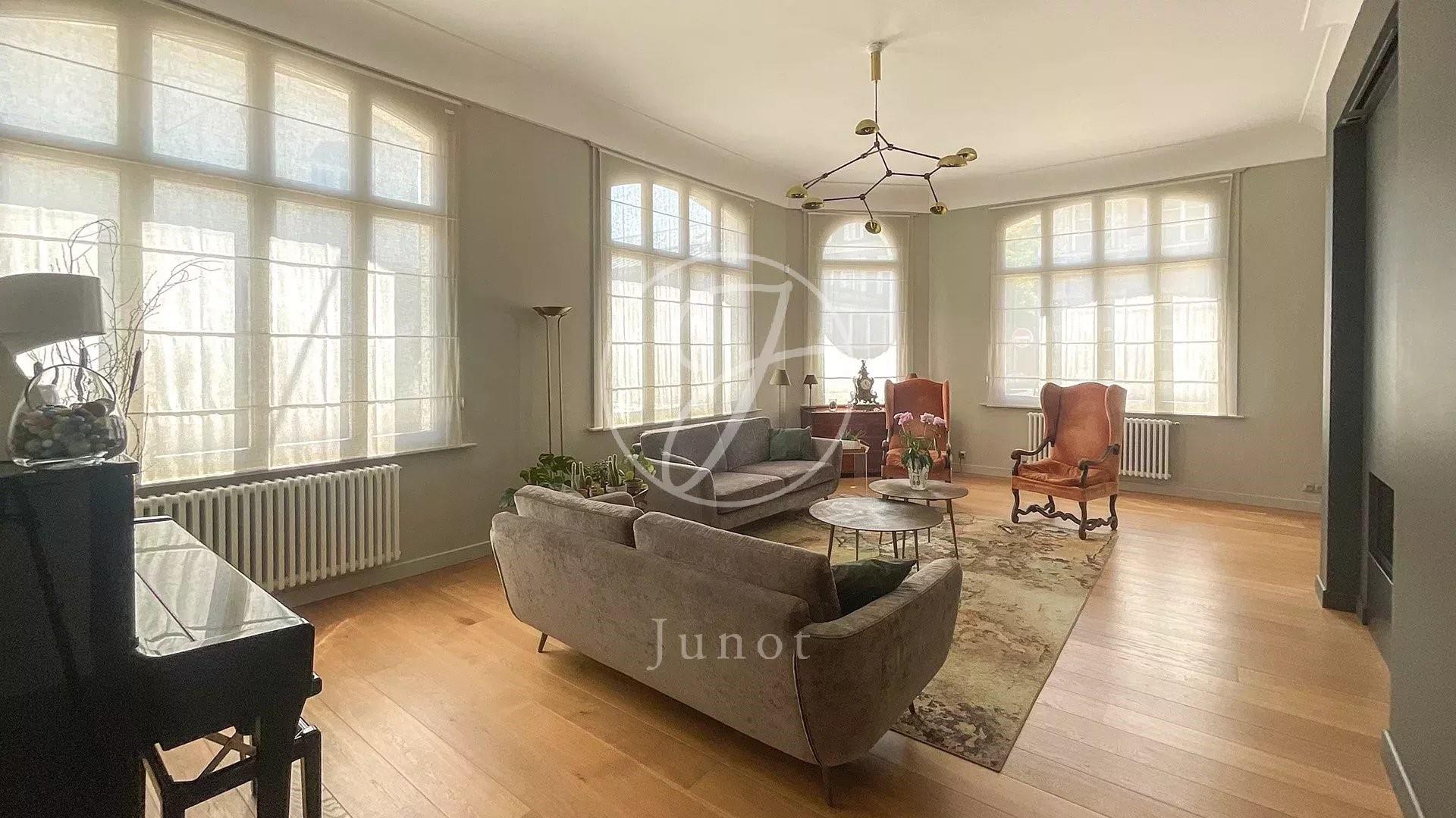 Maison à vendre, 383m², Lille