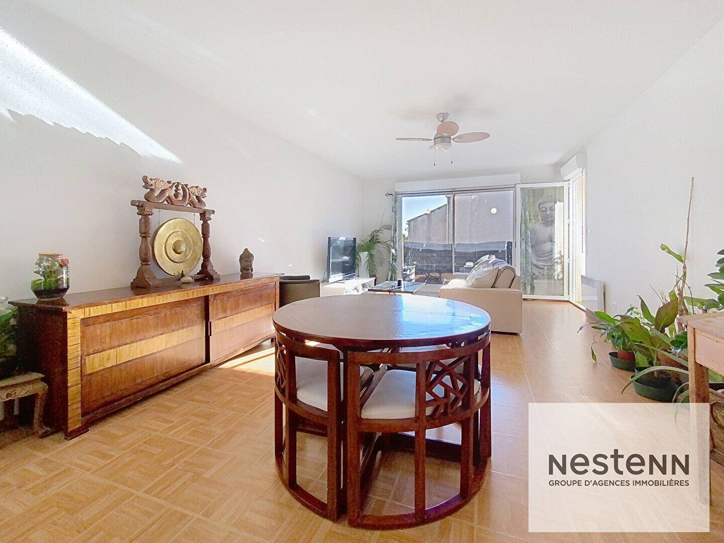 Appartement à louer, 77m², Castries