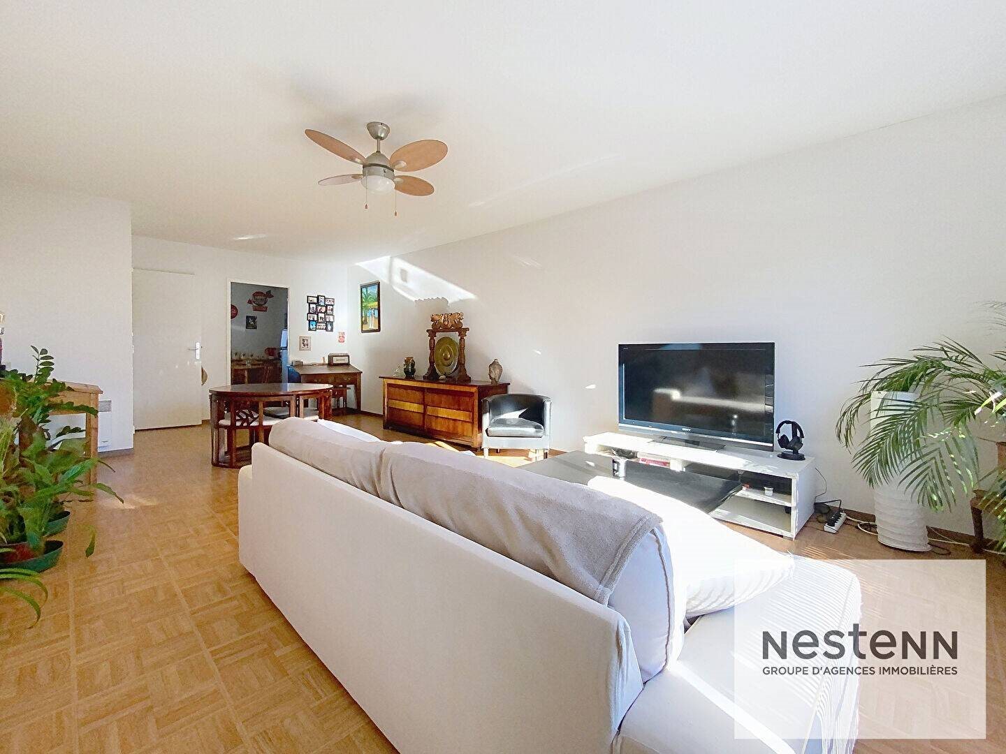 Appartement à louer, 77m², Castries