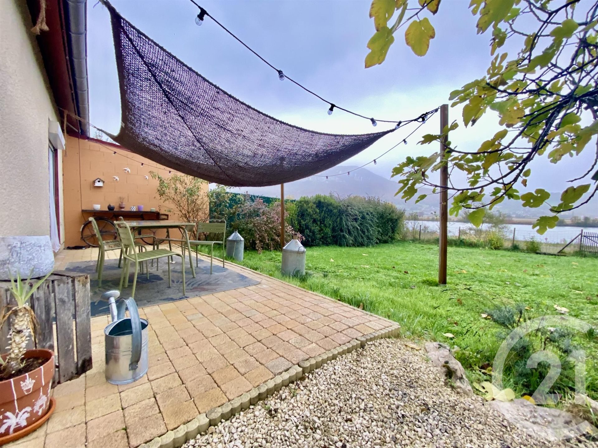 Maison à louer, 88m², Murs-et-Gélignieux