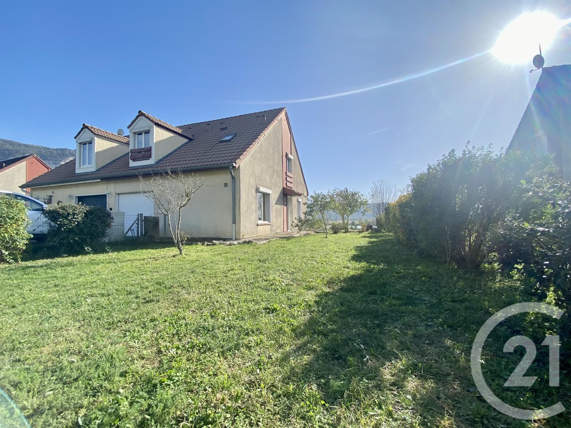 Maison à louer, 88m², Murs-et-Gélignieux