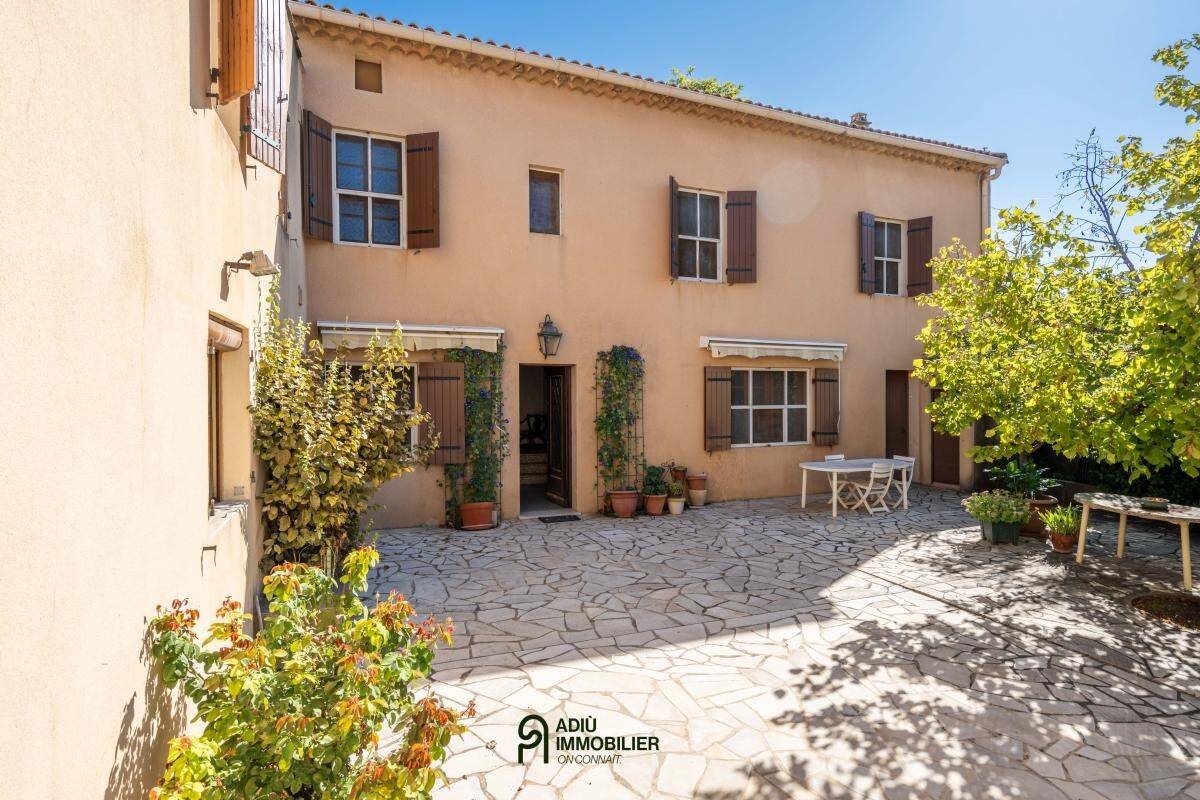 Maison à vendre, 133m², Uzès