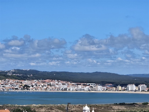 Magnífica Moradia Moderna com Vista para a Baía de São Martinho do Porto