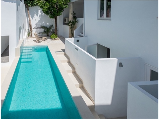 Edifício de charme com piscina, composto por 5 apartamentos, localizado em Évora