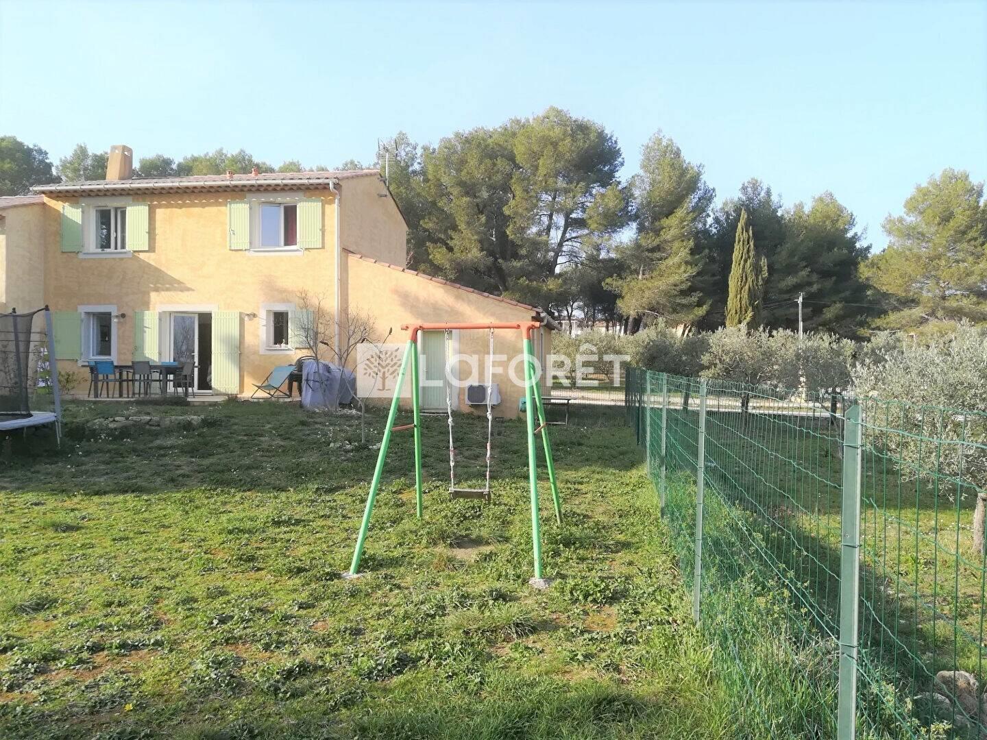 Maison à louer, 73m², Lambesc