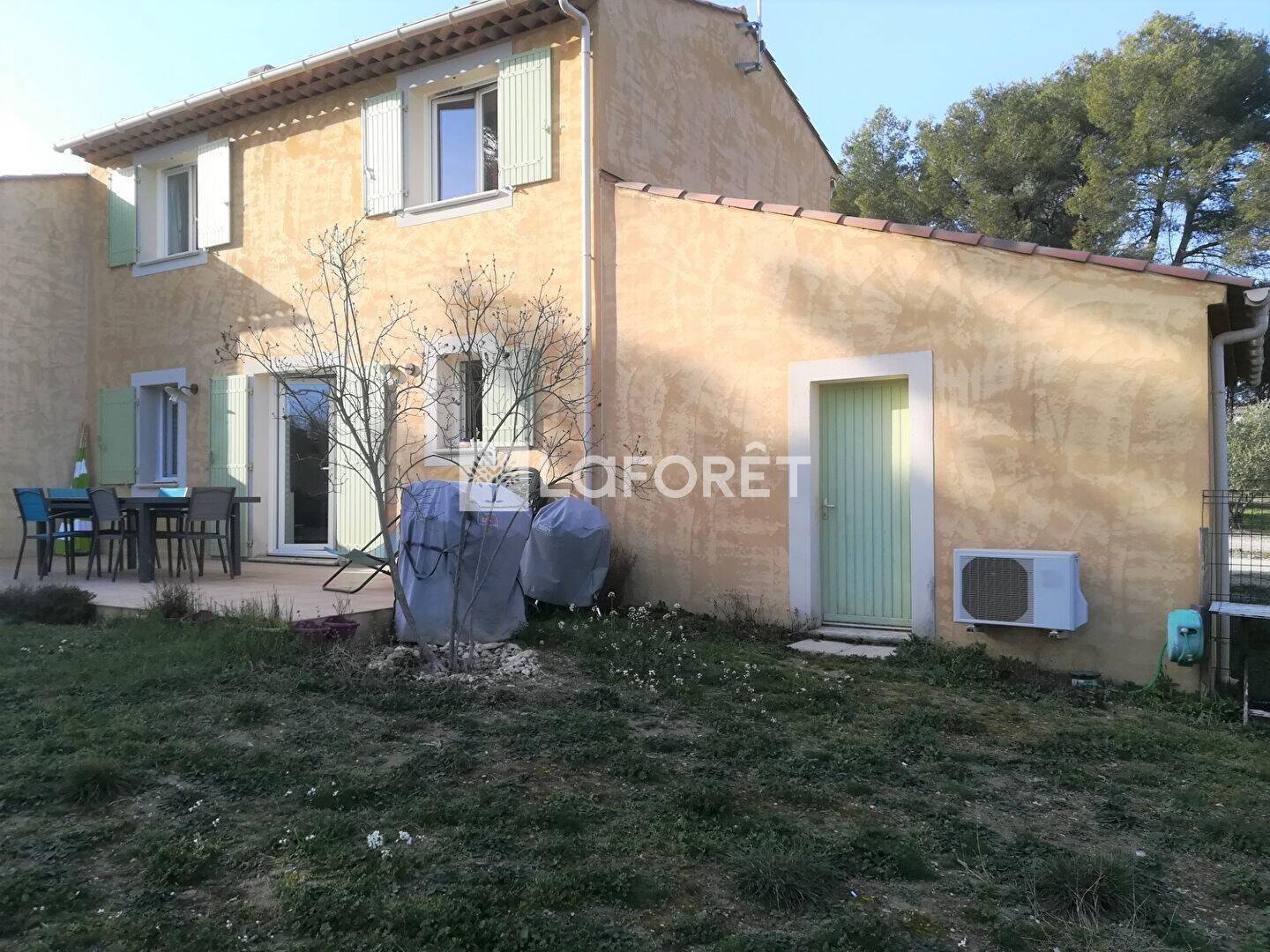 Maison à louer, 73m², Lambesc