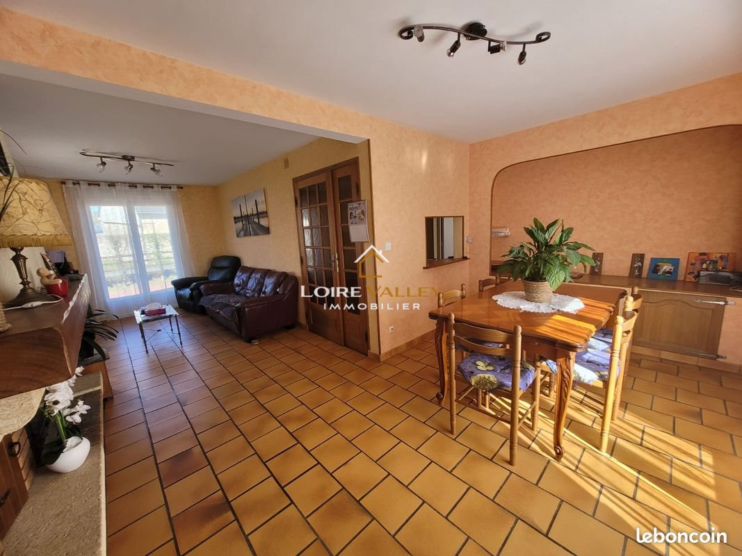 Maison à vendre, 102m², La Ménitré