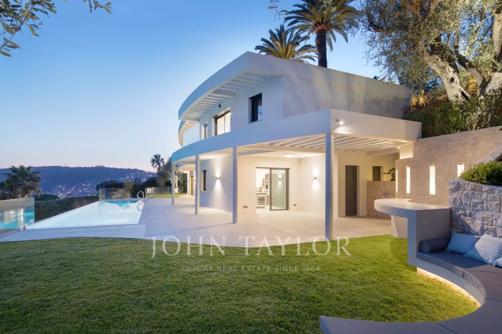 Maison à louer, 244m², Villefranche-sur-Mer