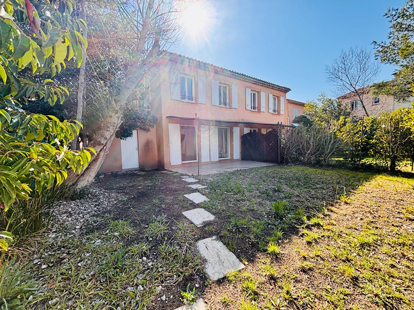 Maison à louer, 83m², Mallemort