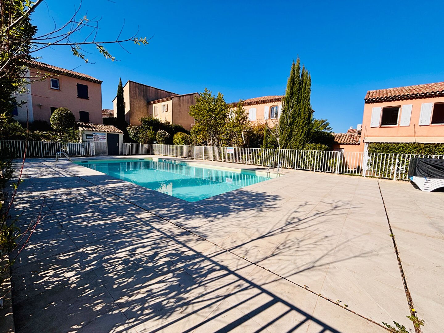 Maison à louer, 83m², Mallemort