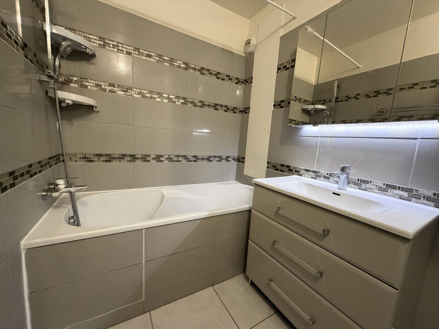 Appartement à louer, 67m², Fontenay-le-Fleury