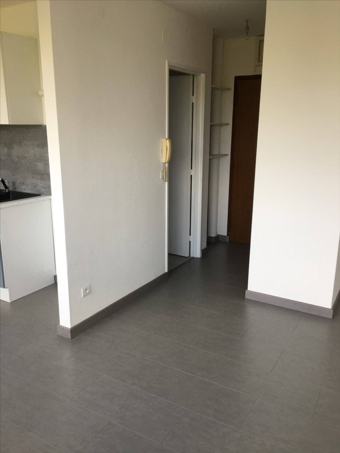 Appartement à louer, 28m², Metz