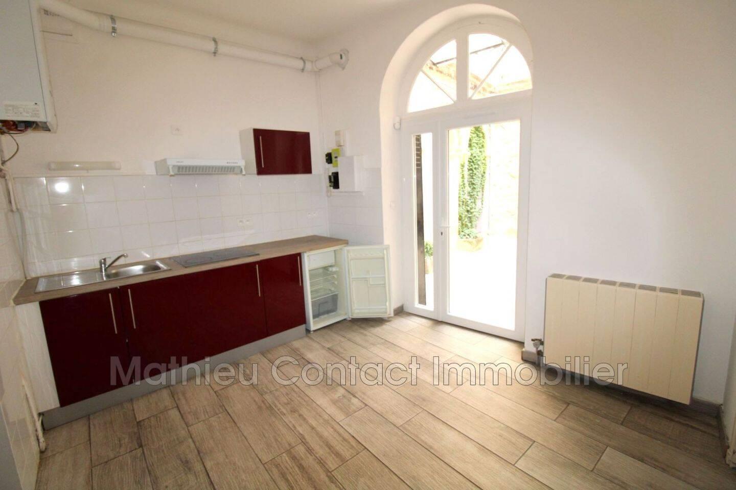 Appartement à louer, 28m², Nîmes