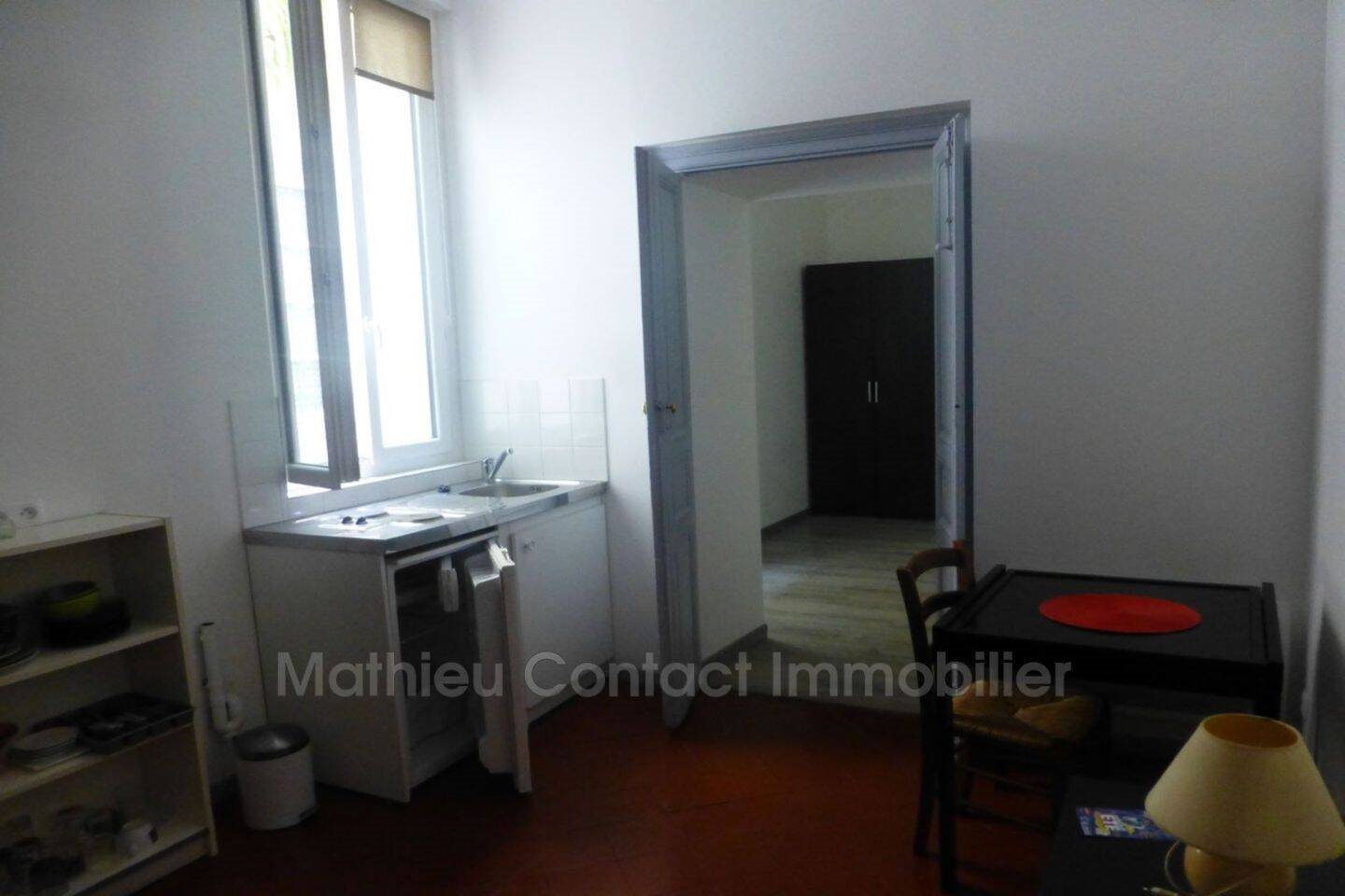 Appartement à louer, 31m², Nîmes