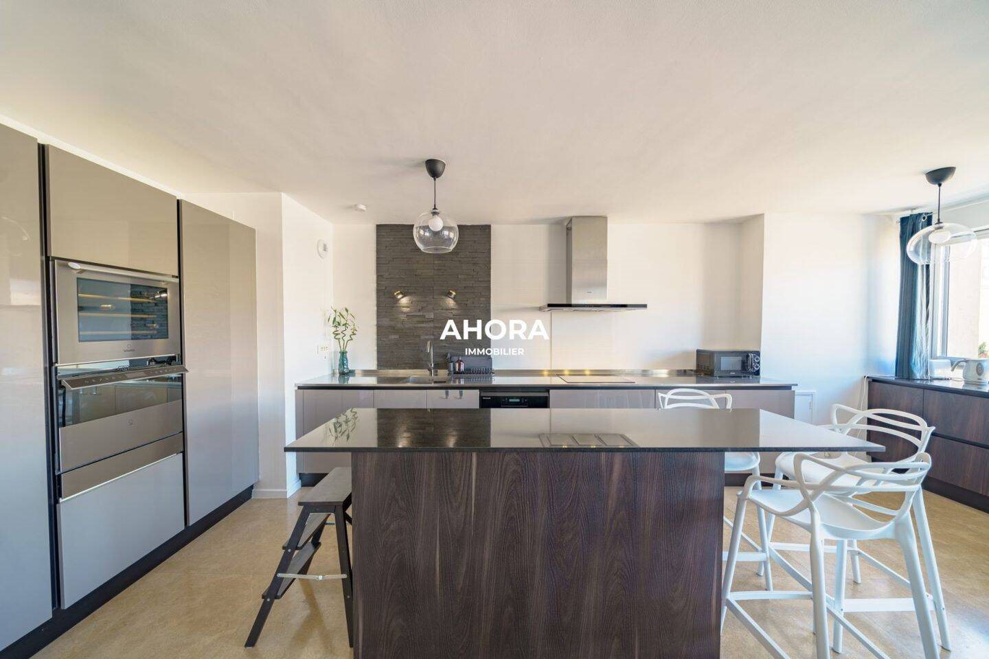 Appartement à louer, 90m², Marseille 8ème