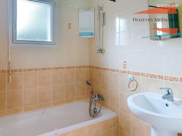 Maison à louer, 77m², Pont-l'Abbé