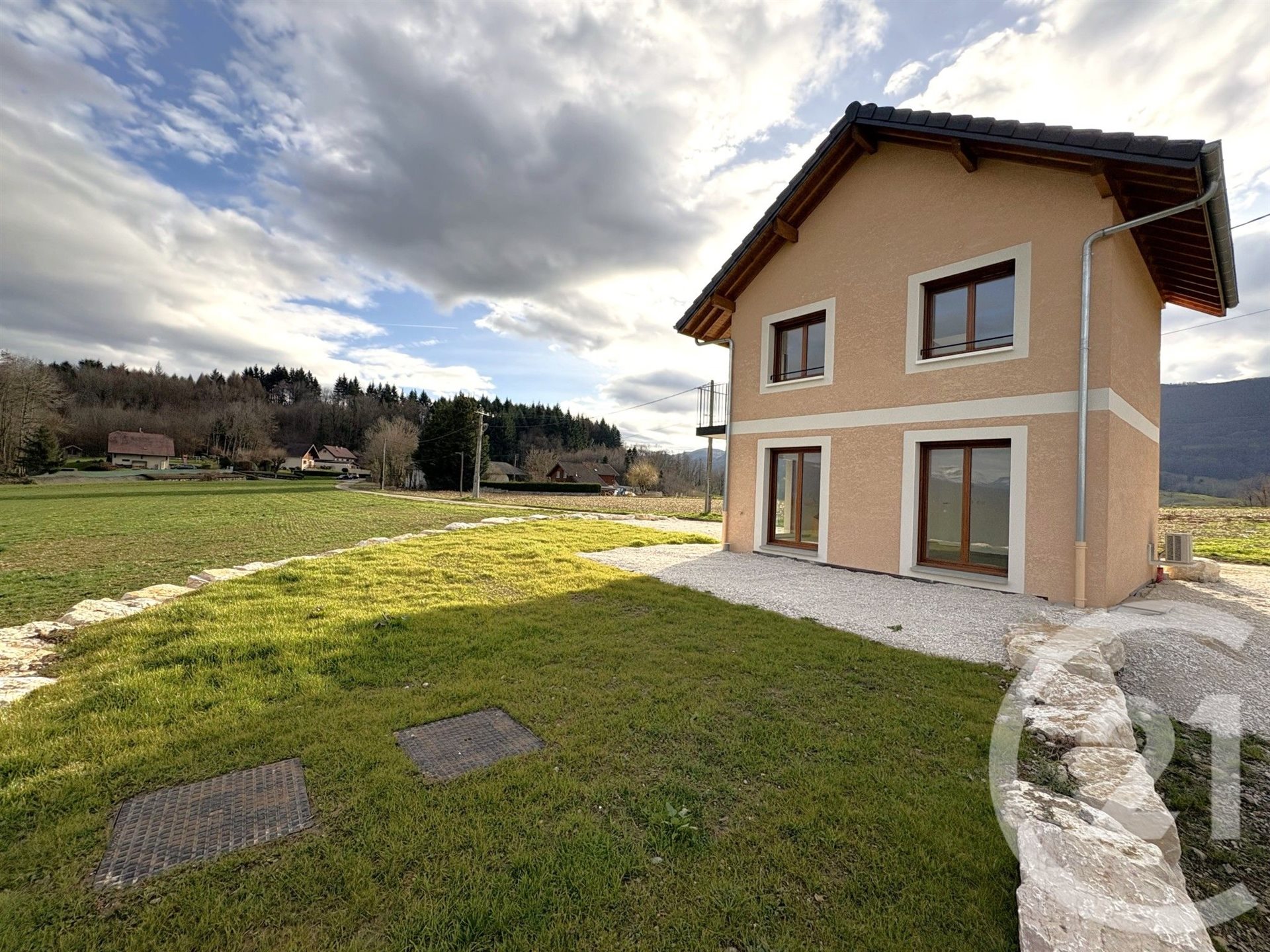 Maison à louer, 56m², Moye