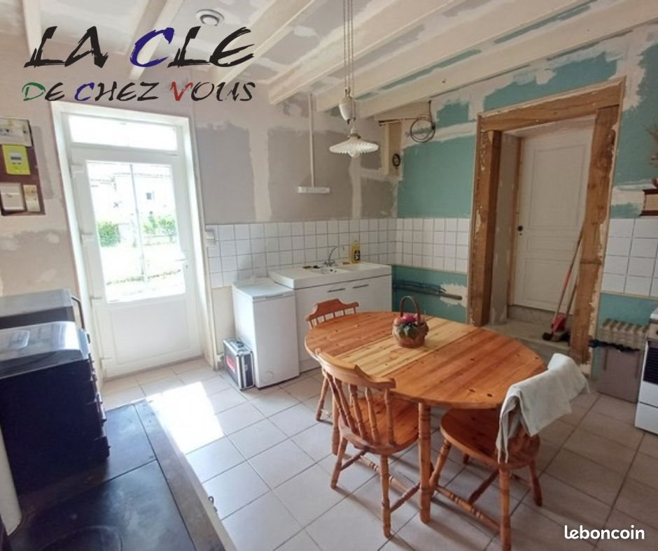 Maison à vendre, 90m², Mervent