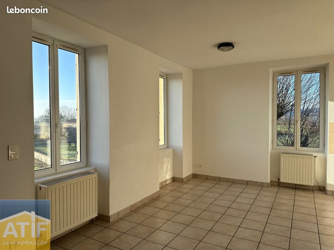 Appartement à louer, 86m², Saint-Julien-d'Oddes