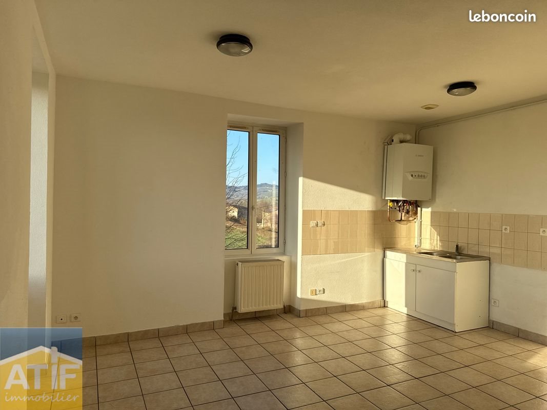 Appartement à louer, 86m², Saint-Julien-d'Oddes