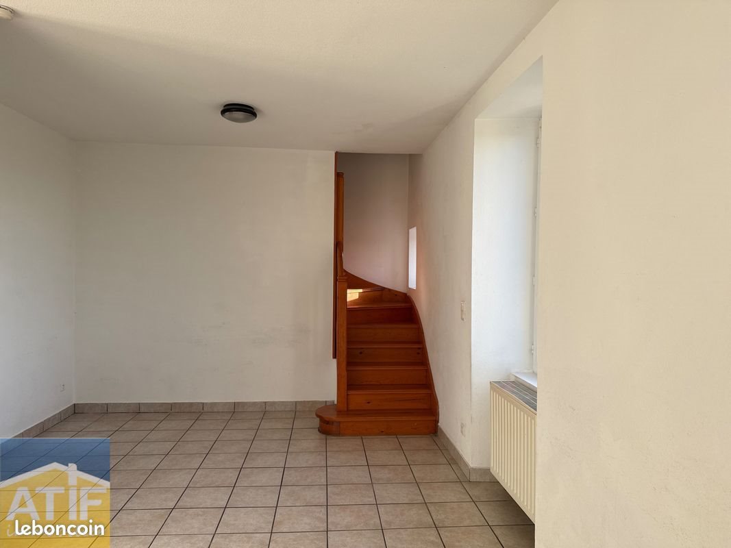 Appartement à louer, 86m², Saint-Julien-d'Oddes