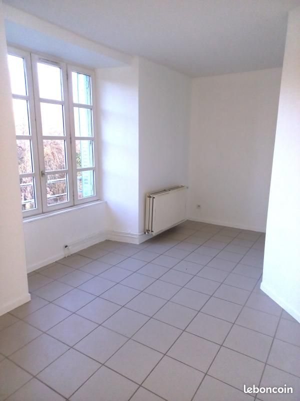 Appartement à louer, 67m², Roussillon