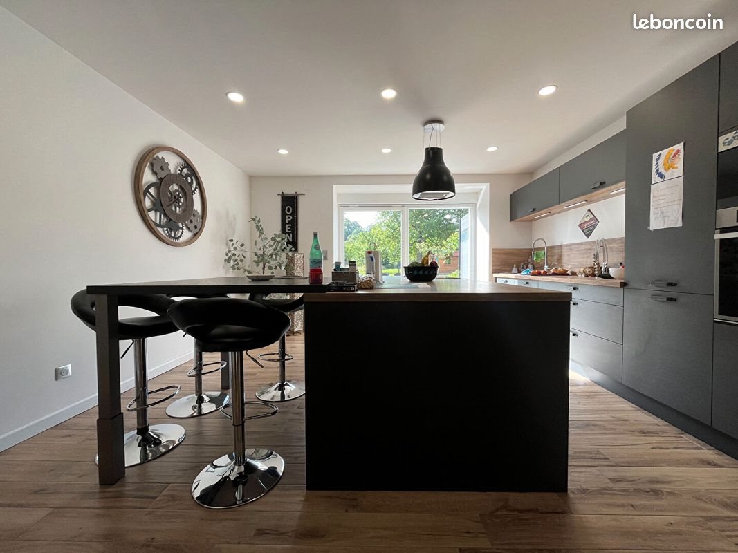 Maison à louer, 184m², Rettel