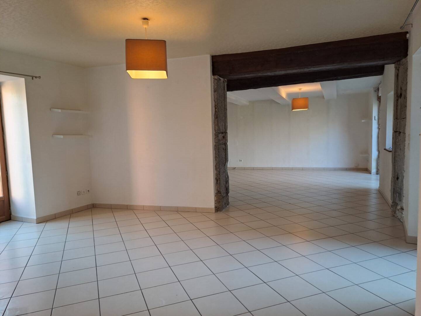 Maison à louer, 134m², Fontaines-Saint-Martin