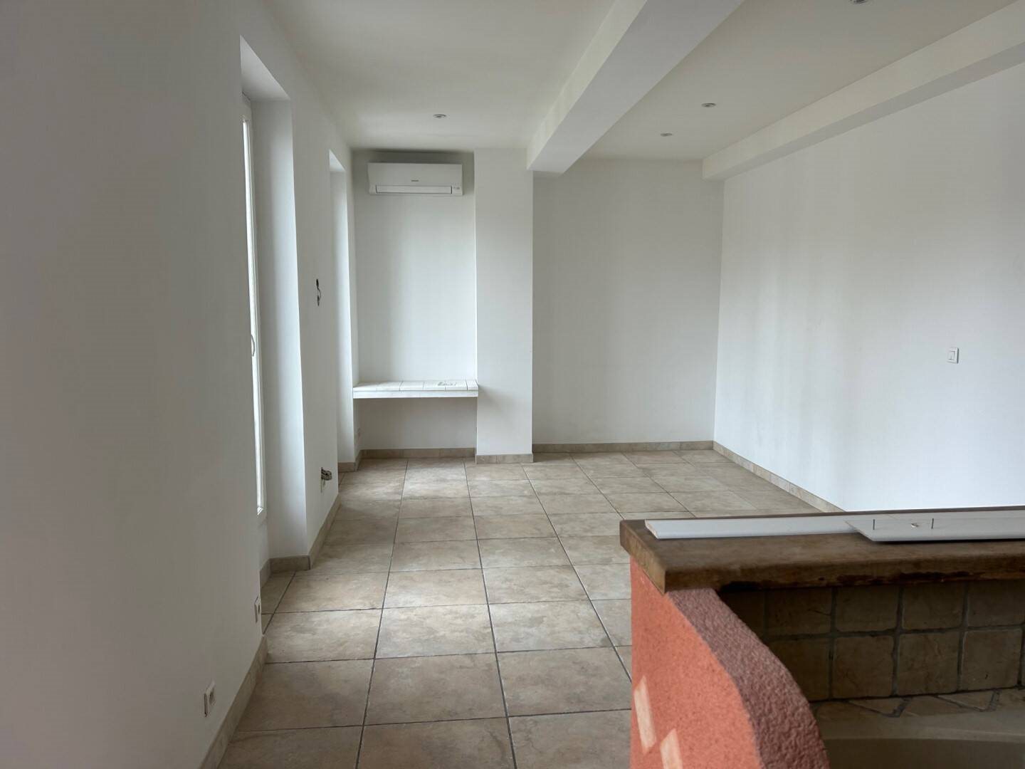 Maison à louer, 76m², Pertuis