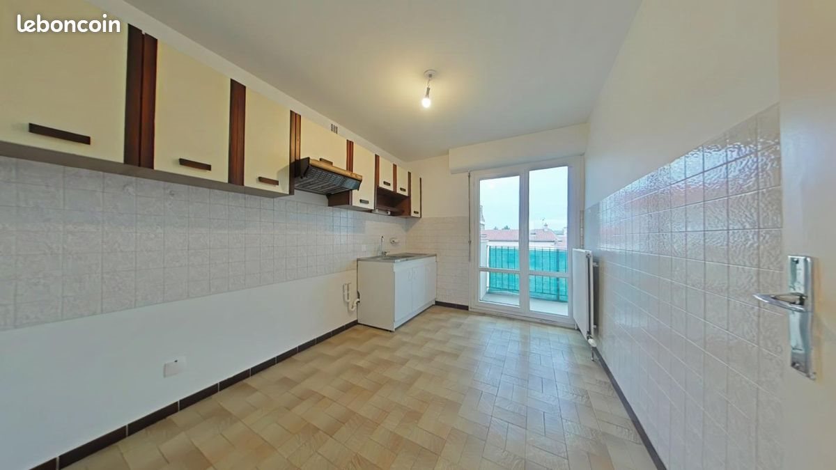 Appartement à louer, 76m², Saint-Genest-Lerpt