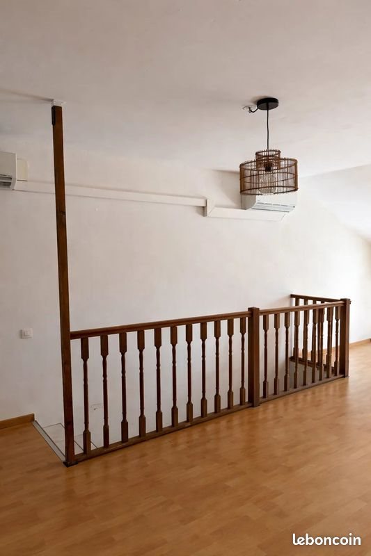 Appartement à louer, 114m², Many