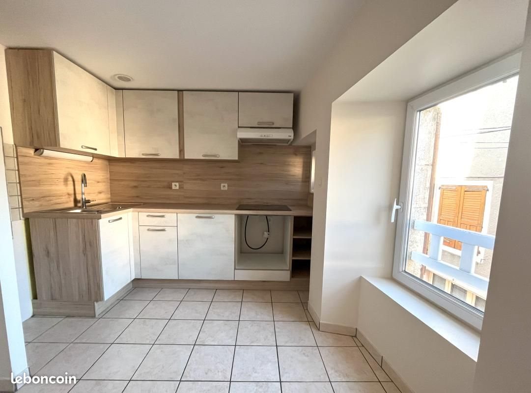 Maison à louer, 69m², Badaroux