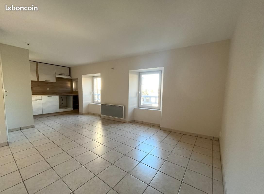 Maison à louer, 69m², Badaroux