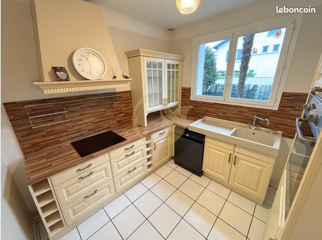 Maison à louer, 69m², Pau