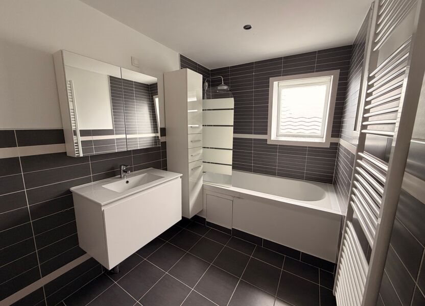 Maison à louer, 98m², Attiches