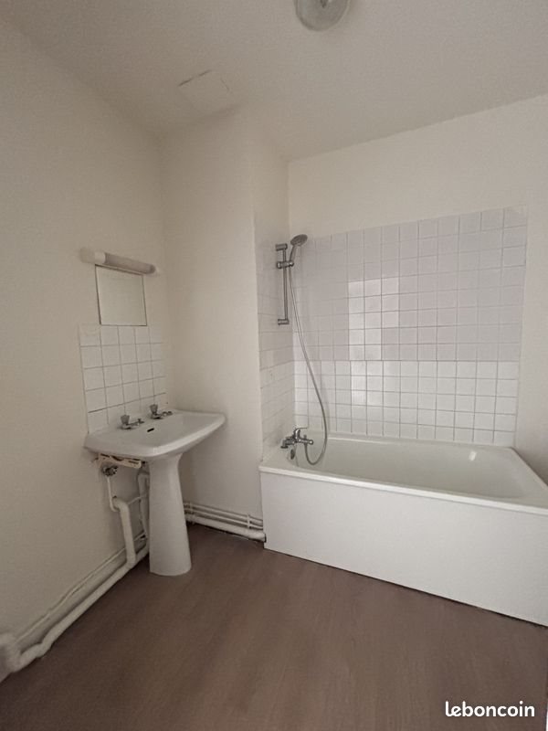 Maison à louer, 77m², Clémont