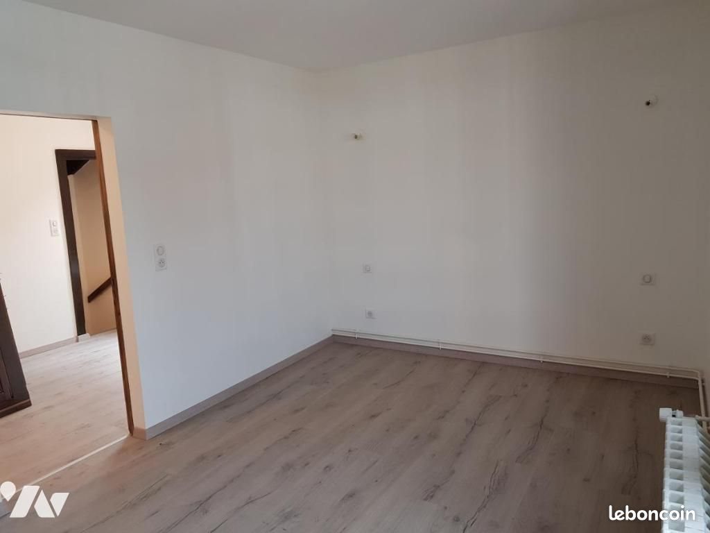 Maison à louer, 67m², Ay
