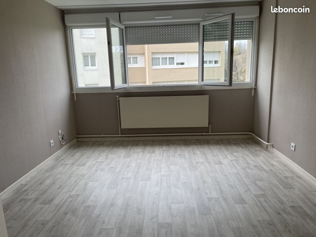 Appartement à louer, 47m², Arbent